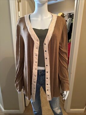 POL Tan Ribbed Top with Cream Collar Detail
